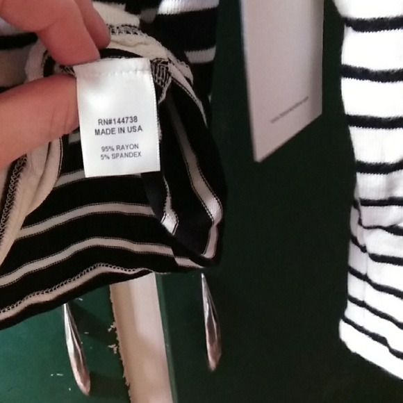 🌹🌻🌹🌻Hye Park & Lune light sweater! - Picture 4 of 4